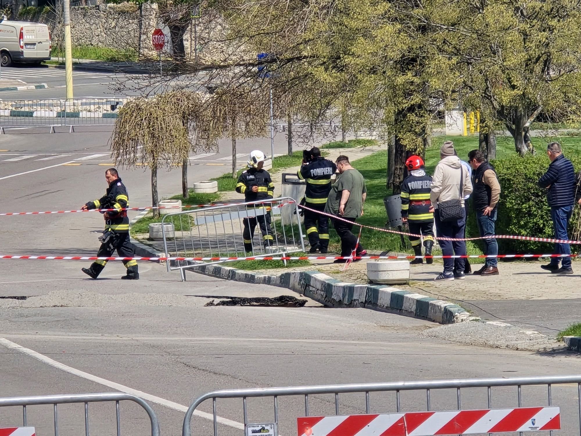 S-a rupt o bucată din podul aflat în centrul orașului Techirghiol