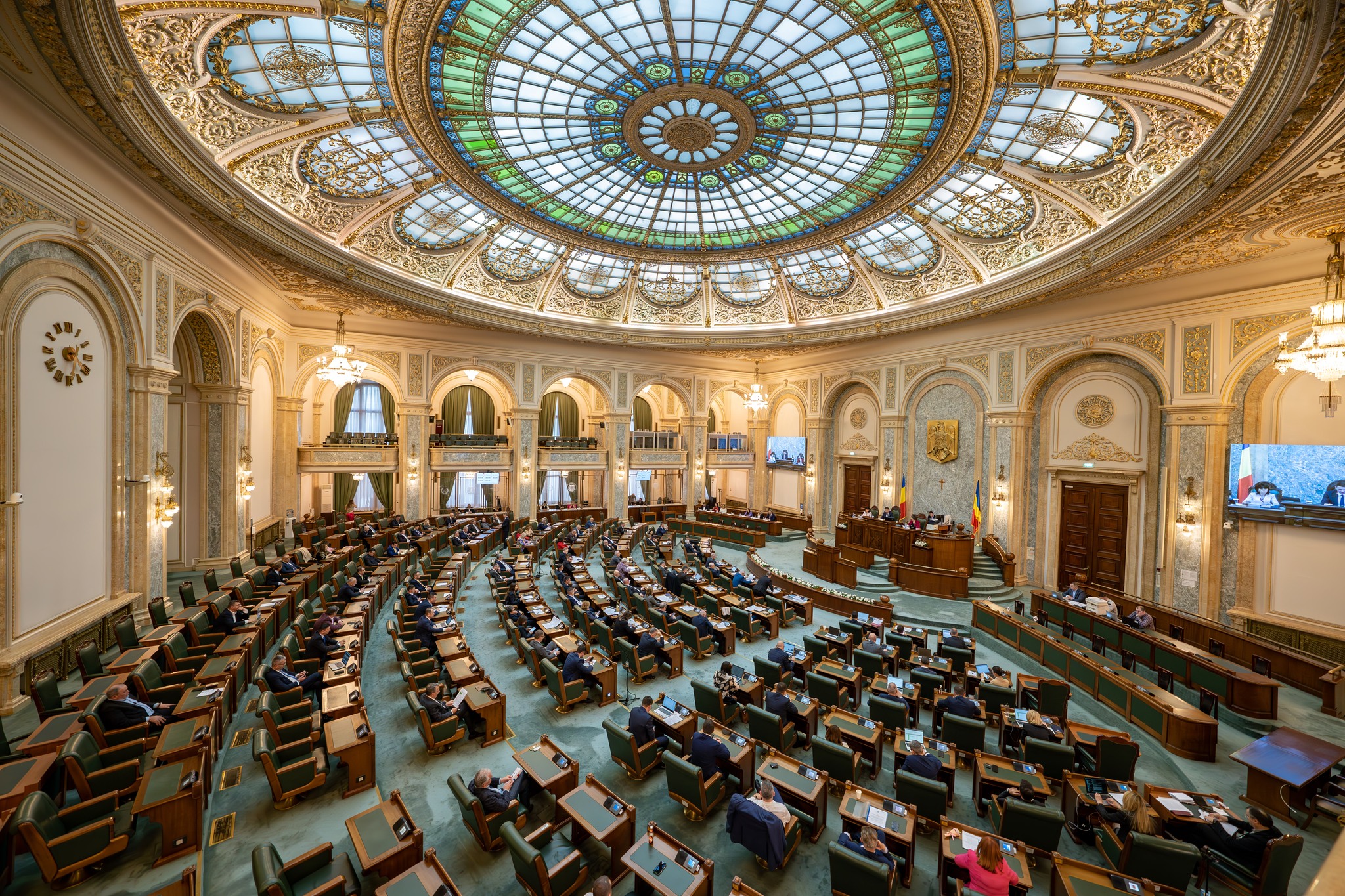 Proiectul care obligă ONG-urile să își declare donatorii a trecut de Senat 