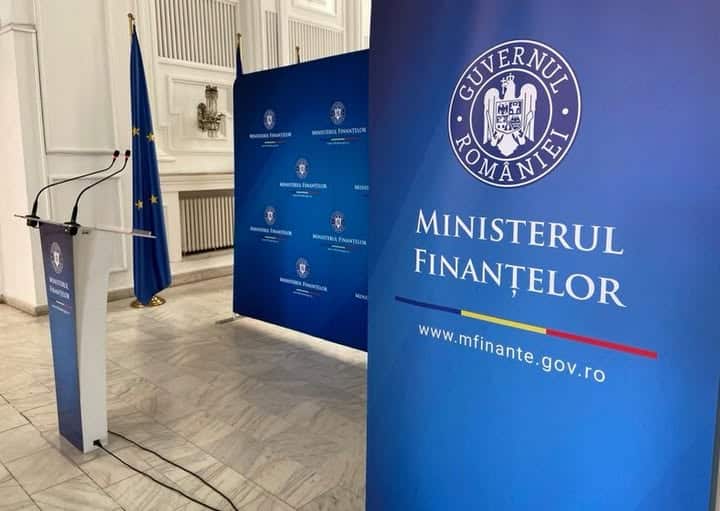 Finanțiștii ies în stradă și amenință cu proteste în toată țara: „Noua lege a salarizării ne dezavantajează”