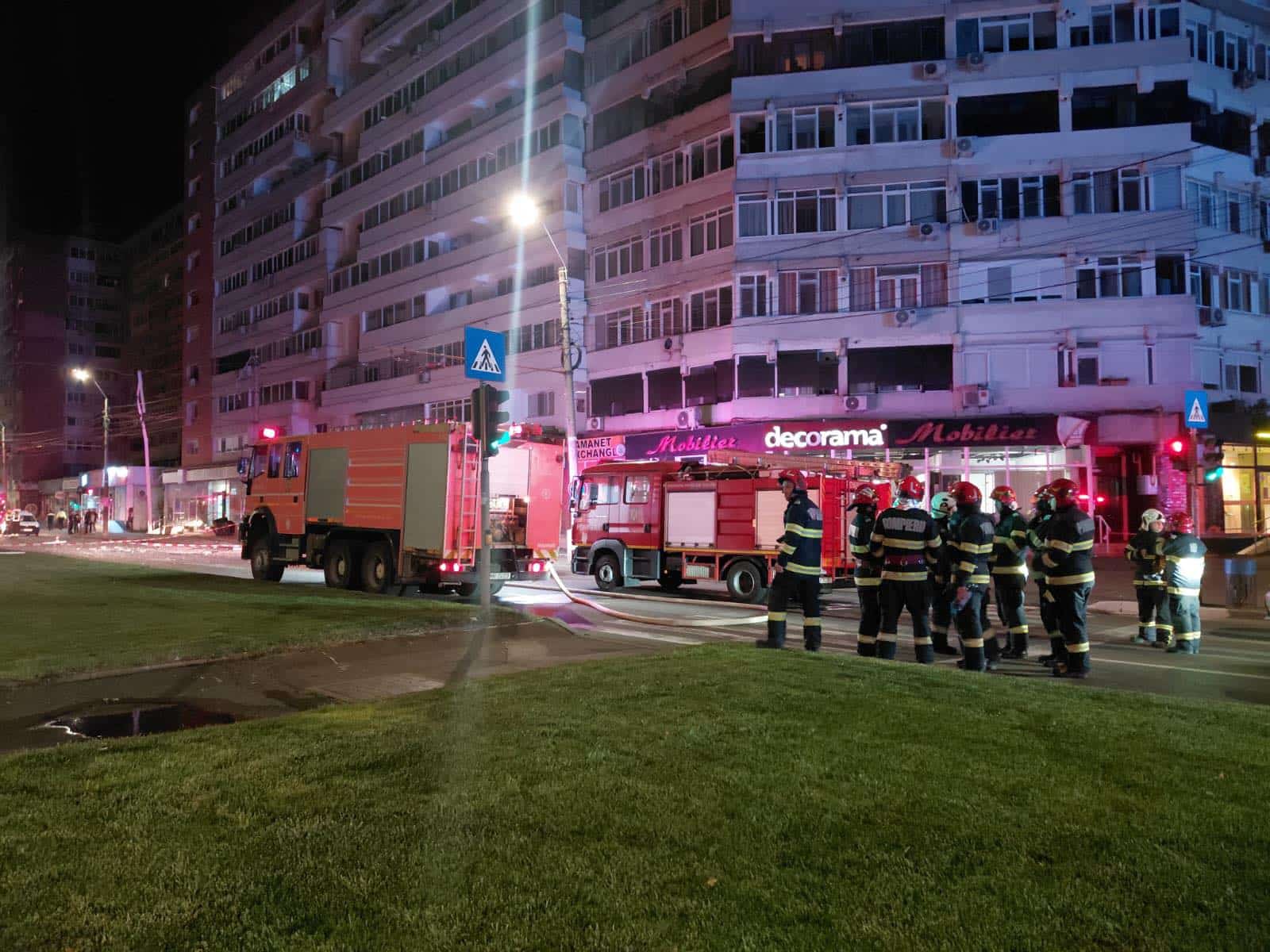 „Am crezut că s-a prăbuşit blocul. Suntem încă speriaţi”. Noaptea de teroare trăită de locuitorii din Galaţi după explozia provocată de o dronă rusească