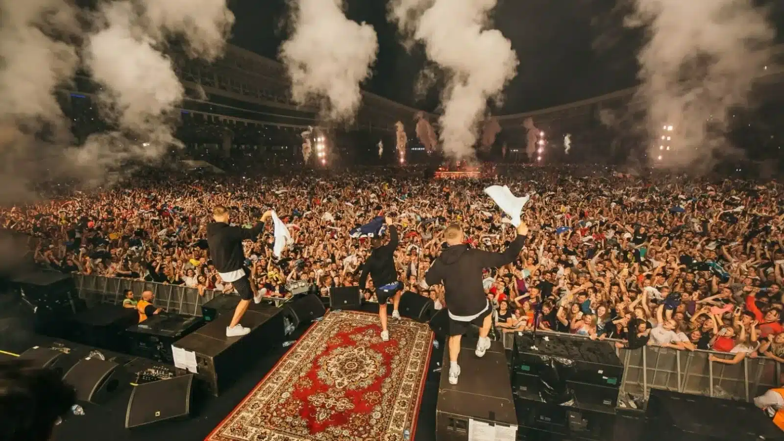 Concertul Max Korzh la București este sold-out: mii de tineri ruși și ucraineni la concert, acasă este război!