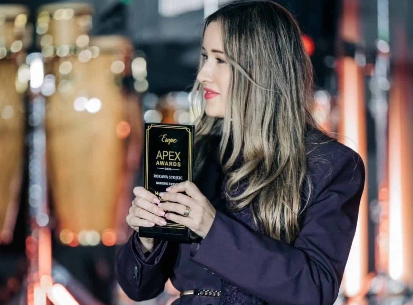 Premiu internațional pentru Constanța. Roxana Stojcic, organizator de evenimente, a obținut titlul de CEL MAI CREATIV ORGANIZATOR DE NUNȚI