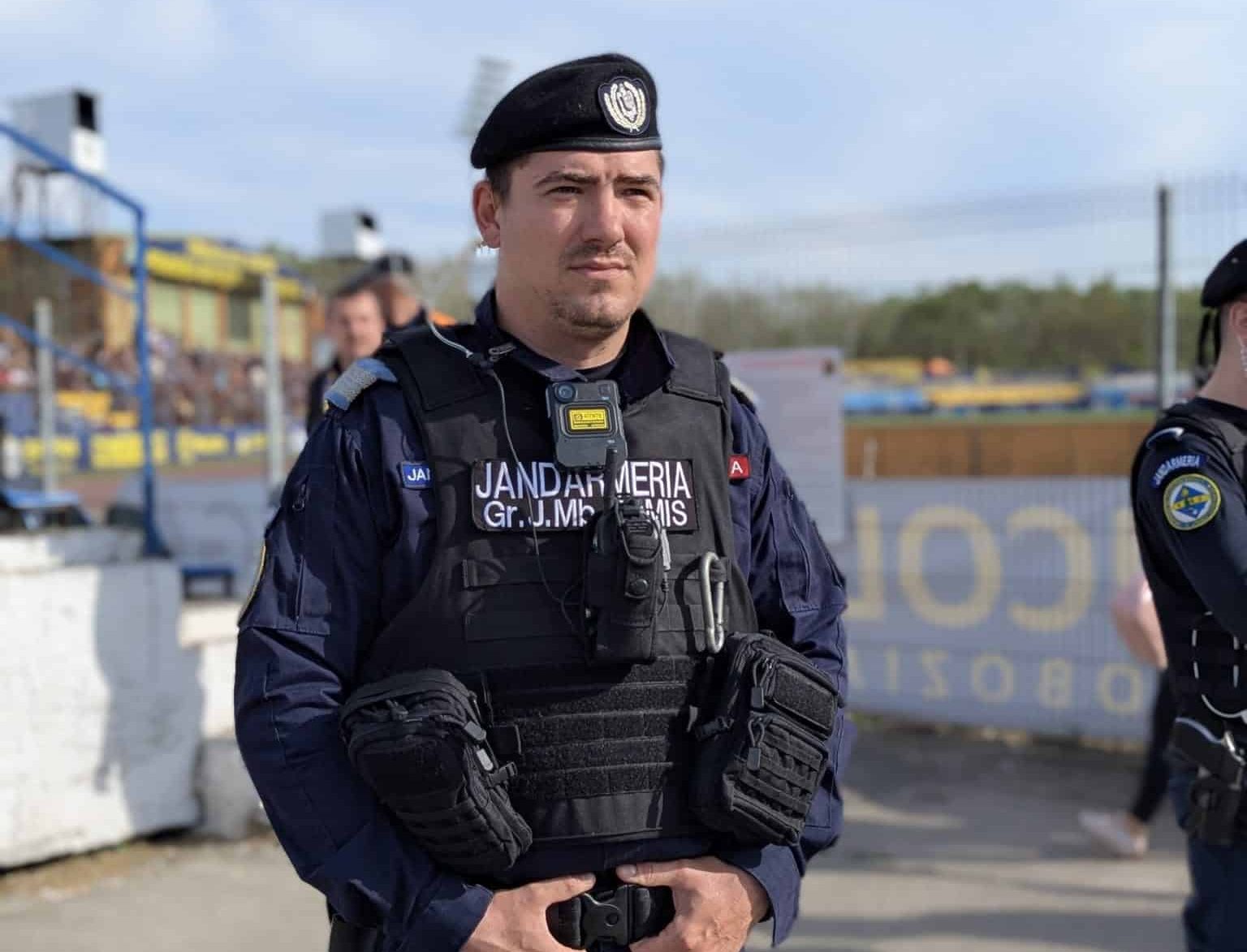Atenție, suporteri! Jandarmii anunță măsuri speciale la meciurile din această seară: ce este strict interzis pe stadion