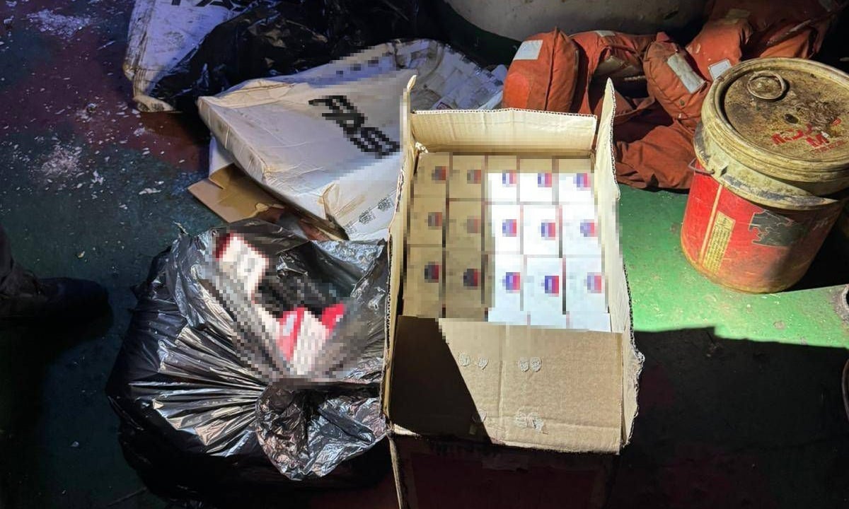 Polițiștii de frontieră constănțeni au descoperit peste 6.000 de pachete de țigări fără timbru fiscal