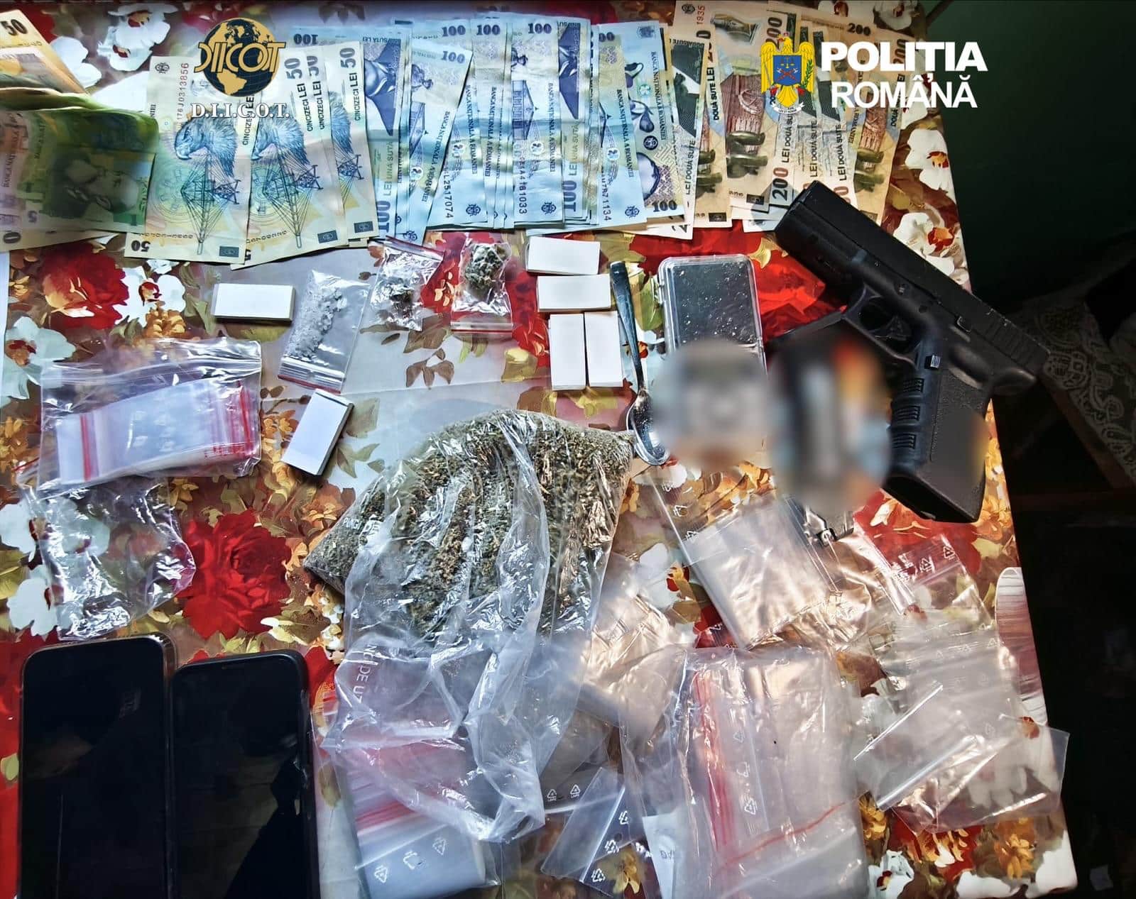Doze de droguri pregătite pentru vânzare, descoperite în Constanța. Doi bărbați arestați