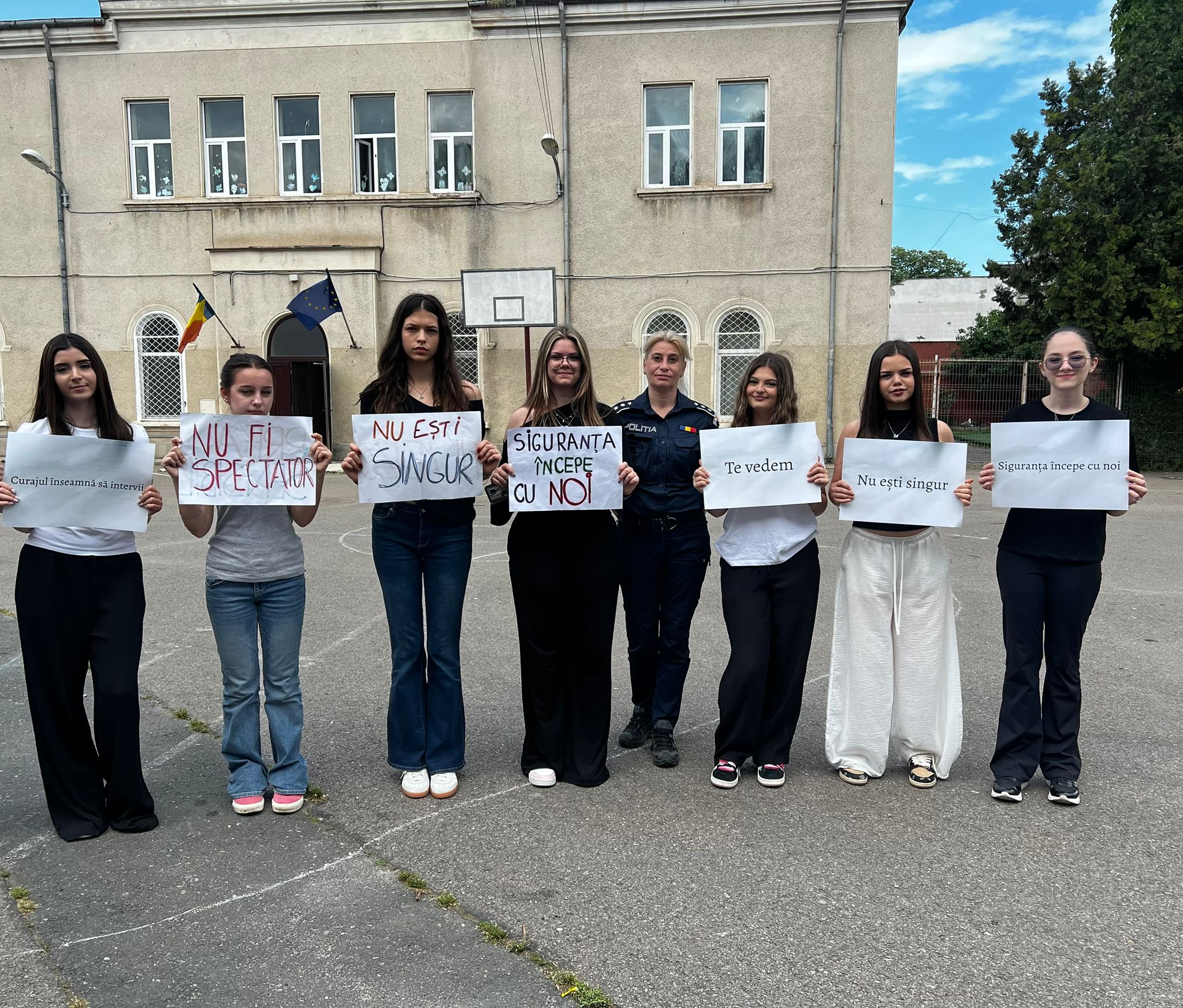 „Tăcerea este violență”. Elevii din Constanța, mesaj puternic împotriva agresiunii în școli