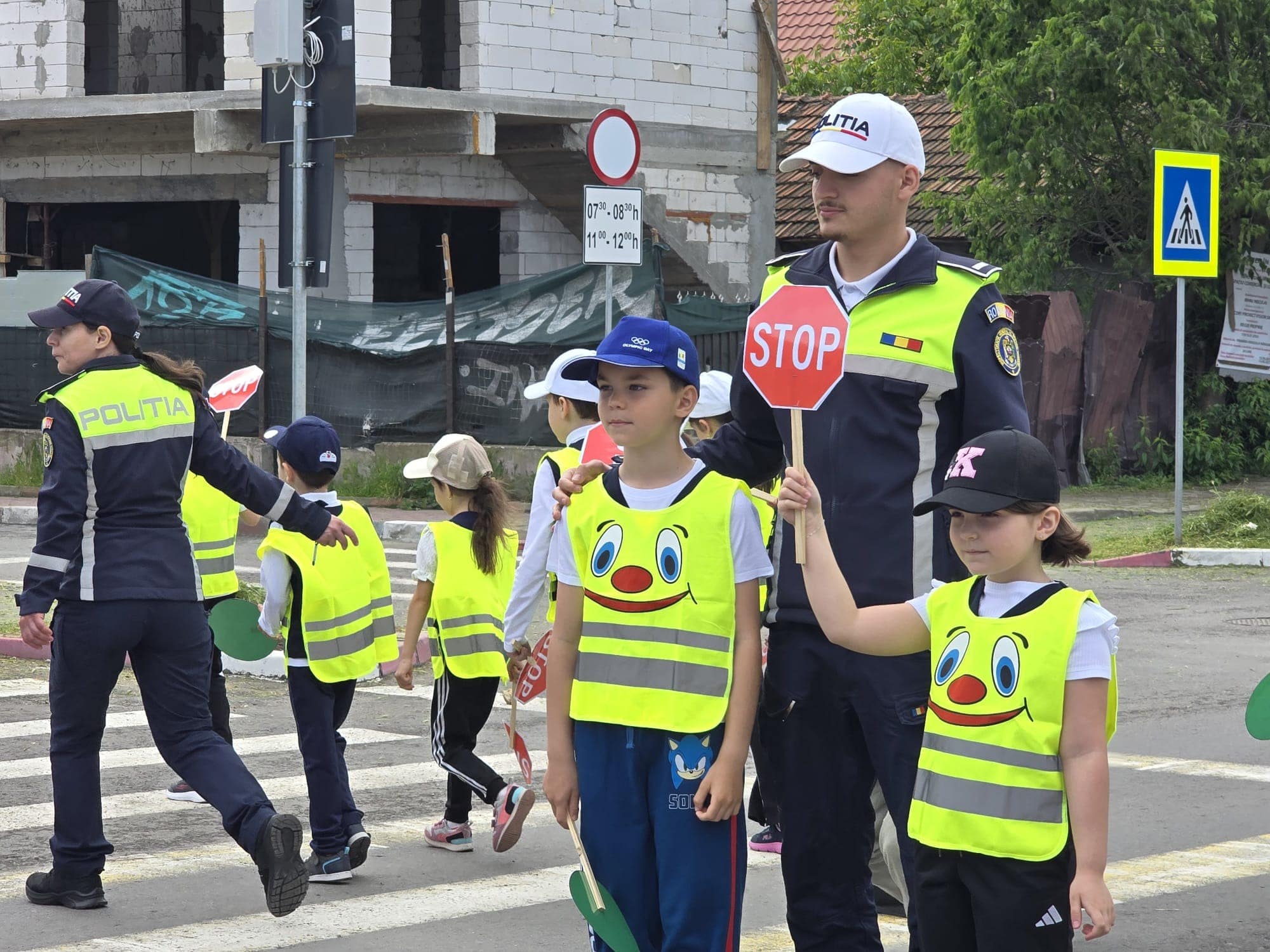 Polițiștii îi învață pe elevii din Constanța regulile esențiale de siguranță rutieră