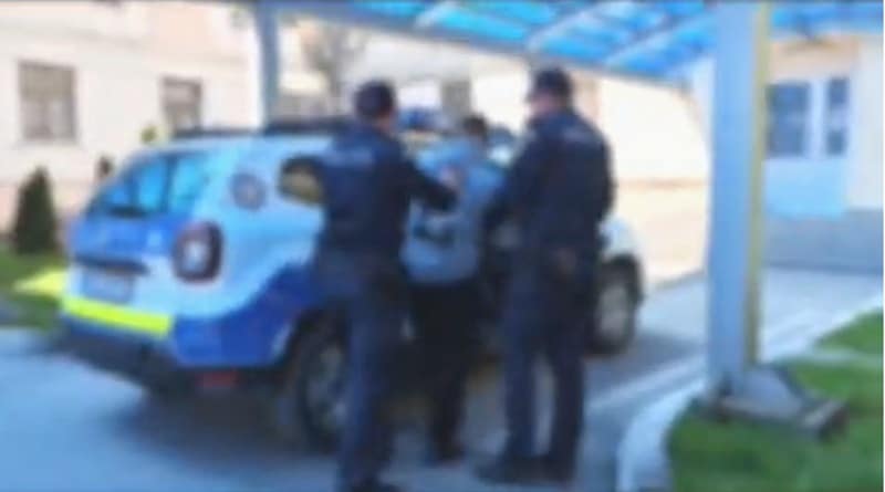 Legat de gât și pus să tragă la căruță. Cum a fost umilit un tânăr de 18 ani, din Băneasa – indivizi reținuți