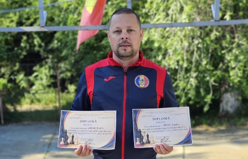 Salvator din cadrul ISU Dobrogea, pe podium la campionatul național de șah organizat în București