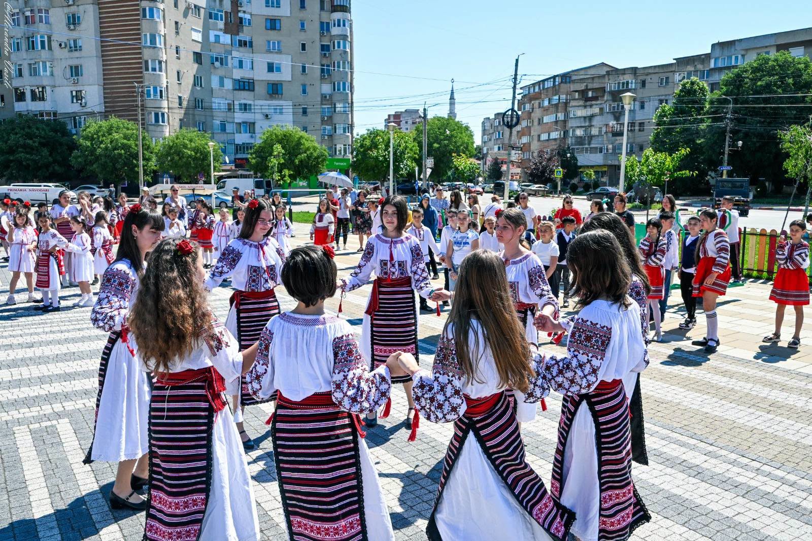 Elevii din Năvodari au celebrat “Ziua Universală a Iei”