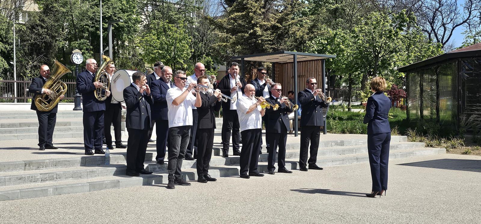 Seara perfectă începe cu muzică: Fanfara „Muzica Apelor” dă startul concertelor de vară la Constanța