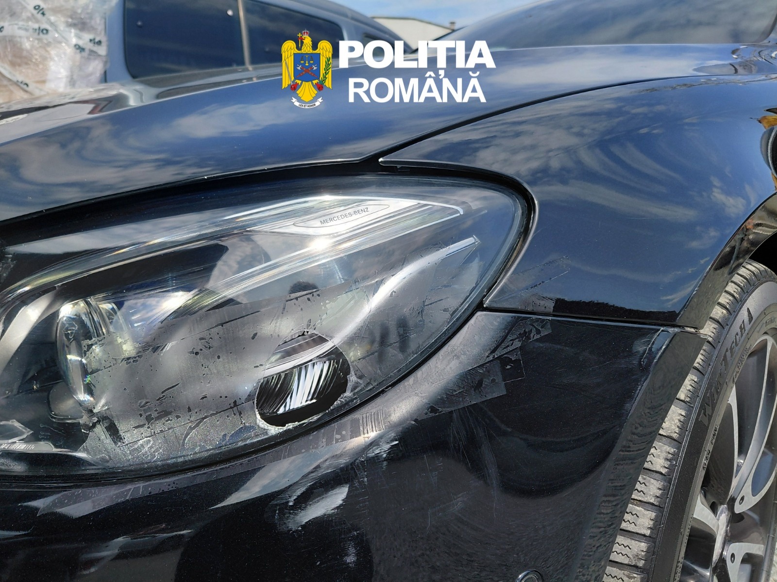 Accidente rutiere înscenate cu mașini de lux și împrumuturi cu dobândă. Percheziții într-un dosar complex la Constanța