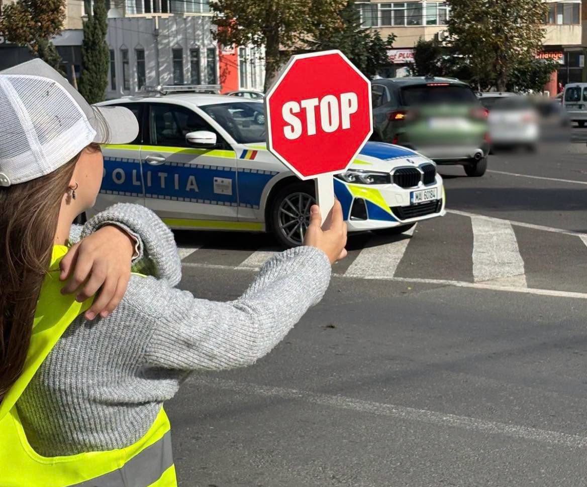 Accident în Constanța: o minoră de 13 ani, lovită de o mașină în timp ce mergea pe trotinetă electrică