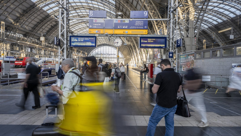 Mii de călători afectați în Germania. Traficul feroviar, paralizat de o defecțiune la comunicații