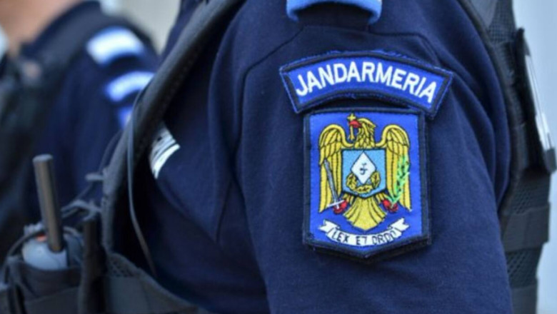 Copilaș de 4 luni, încuiat din greşeală într-o maşină, salvat de un jandarm aflat în timpul liber