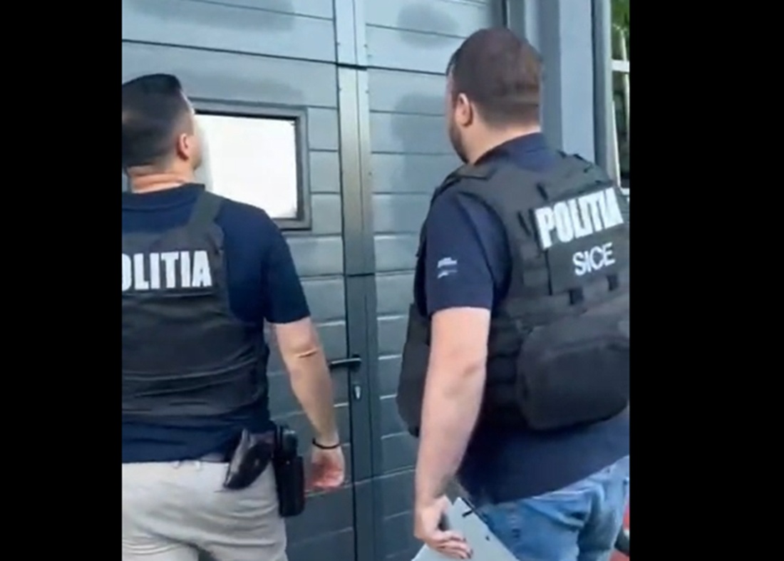 Furturi din aeronave timp de doi ani. 16 persoane, vizate de ancheta polițiștilor