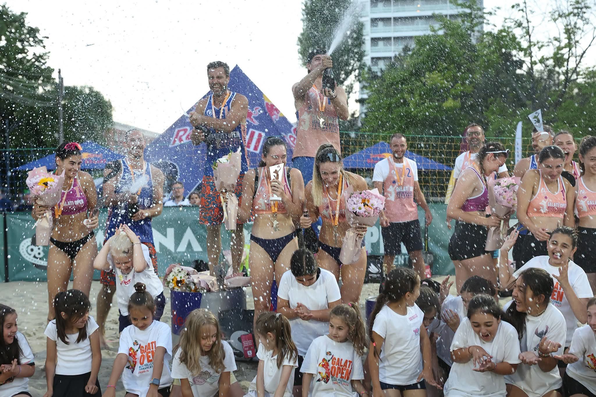 Podium pentru CSM Constanța la Galați Open Beach Volleyball 2026!