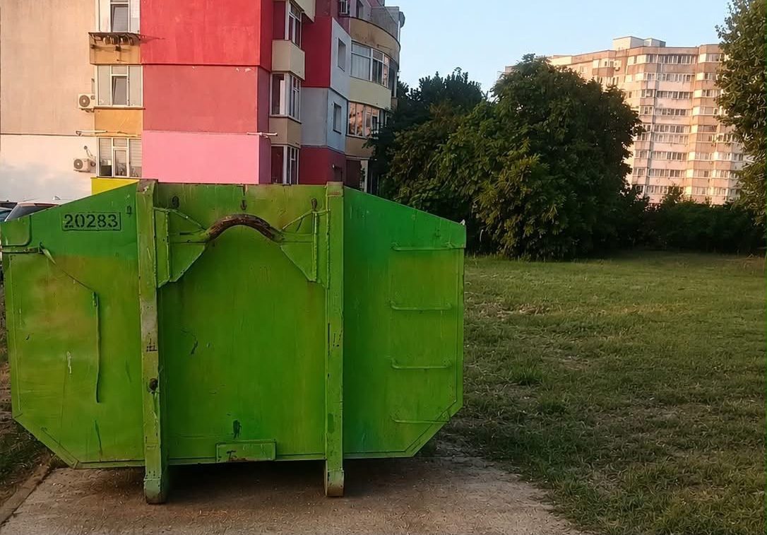 Constănțenii din Poarta 6 pot preda gratuit deșeurile voluminoase. Primăria a amenajat două puncte temporare de colectare