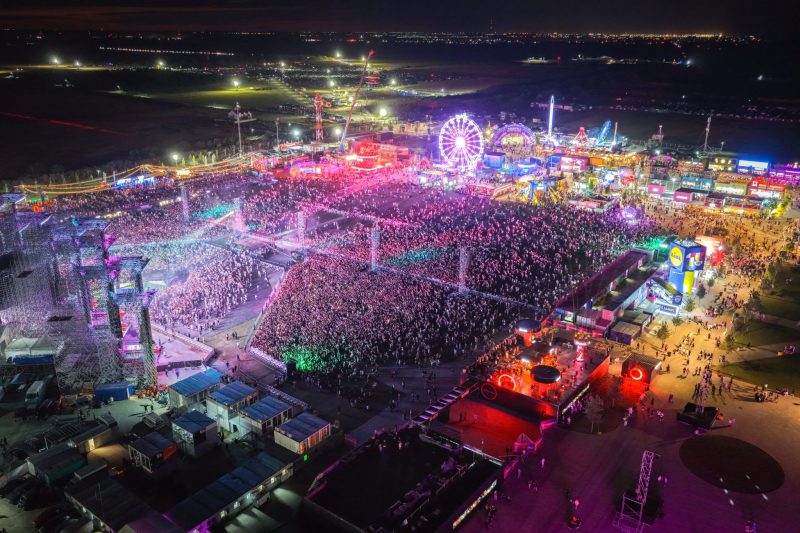 Record la Beach, Please! 2026: 134.000 de participanți și un show memorabil semnat de Playboi Carti
