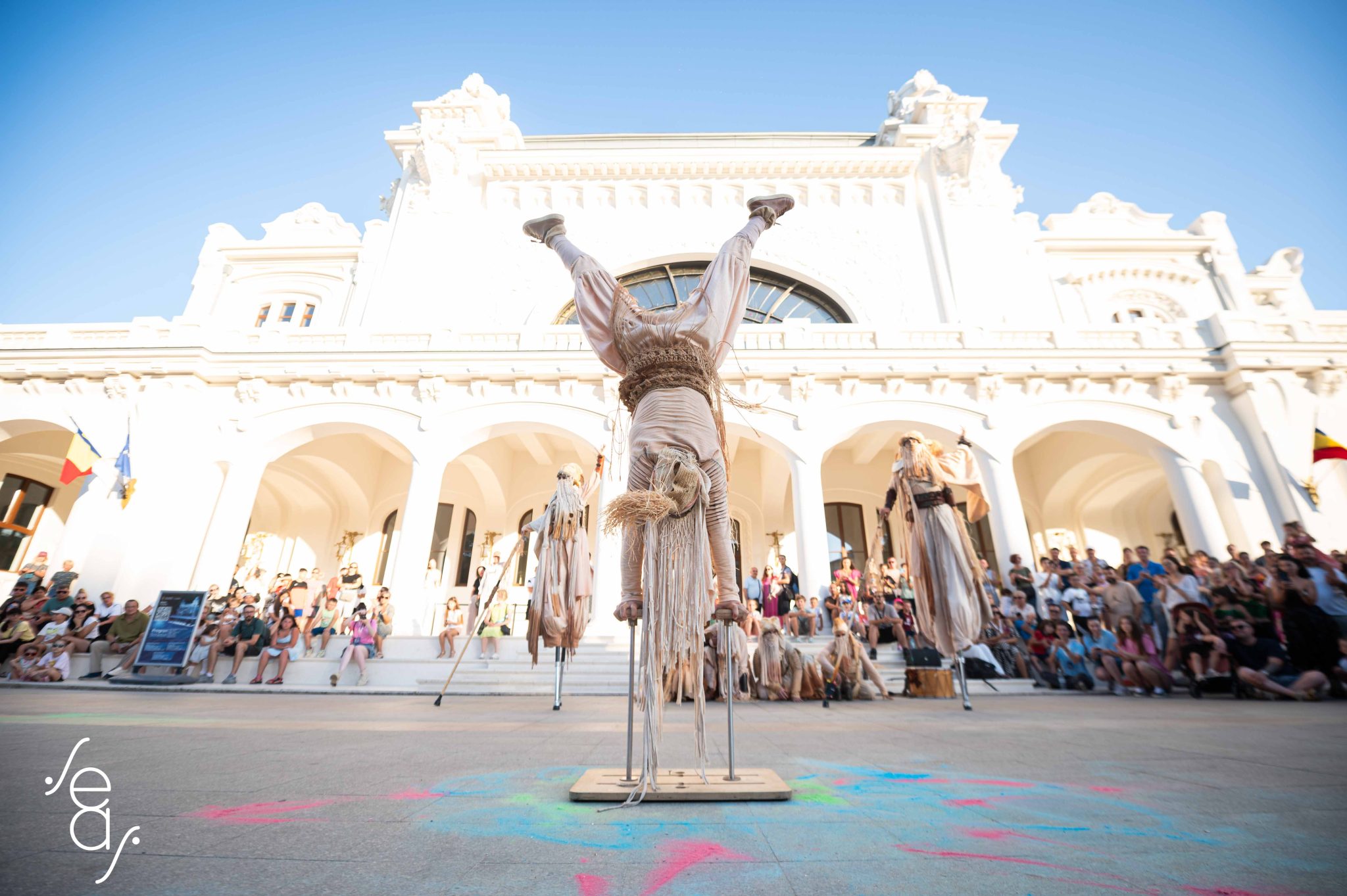 SEAS 2026 aduce spectacolul în stradă: Mamaia și Constanța devin scena verii pentru artiști, turiști și întreaga comunitate