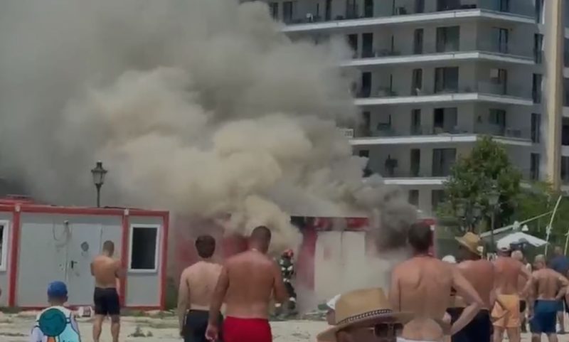 Incendiu la un container al salvamarilor din Năvodari. Pompierii au intervenit de urgență