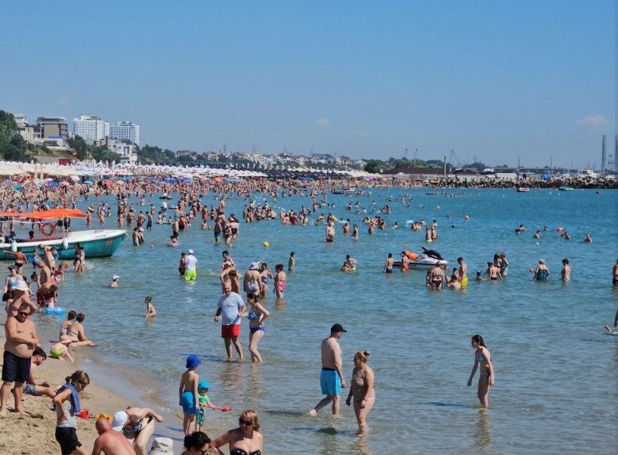Temperaturi de 35°C în Dobrogea. Meteorologii avertizează asupra disconfortului termic ridicat