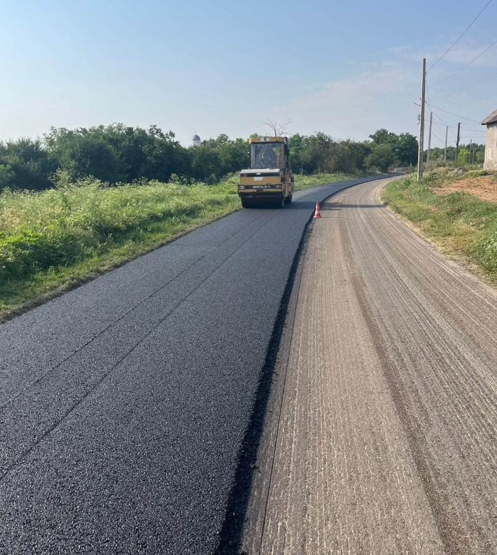 Vești bune pentru șoferi! DJ 391, dintre Cerchezu și Viroaga, intră în etapa de asfaltare