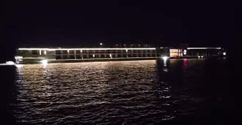 Navă de croazieră cu peste 230 de persoane la bord, blocată pe Dunăre! A eșuat din cauza nivelului extrem de scăzut al apei