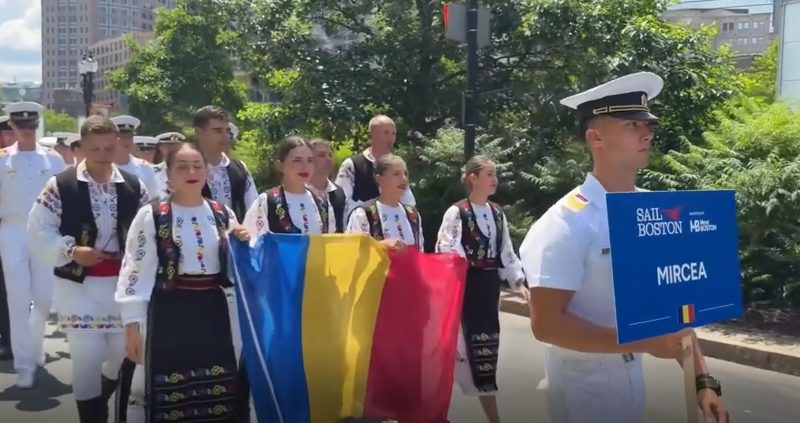 Studenții Academiei Navale „Mircea cel Bătrân”, aplaudați la Boston. Tradițiile românești au cucerit publicul american