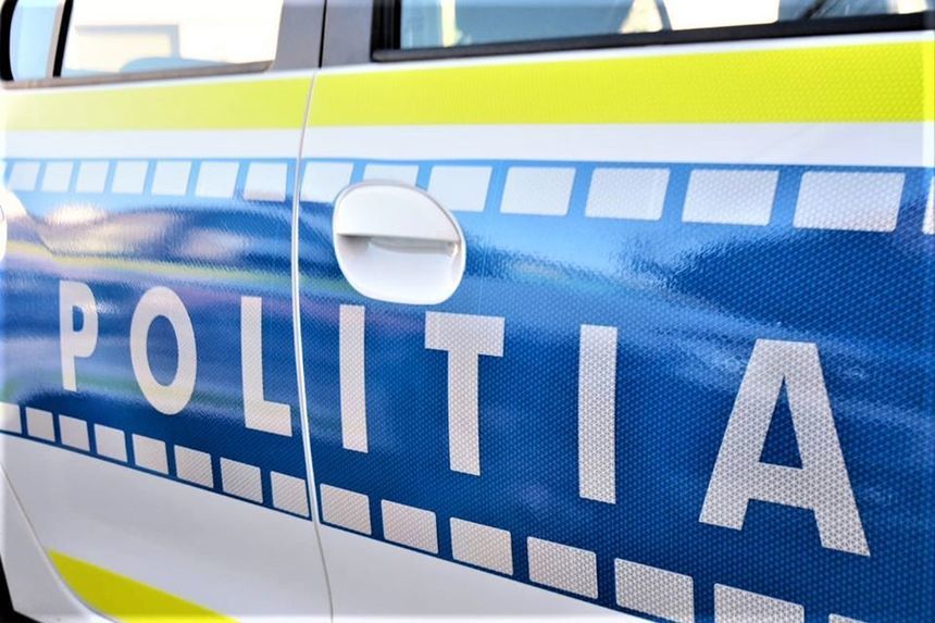 Maşină de poliţie implicată într-un accident rutier în Eforie. O femeie a fost rănită