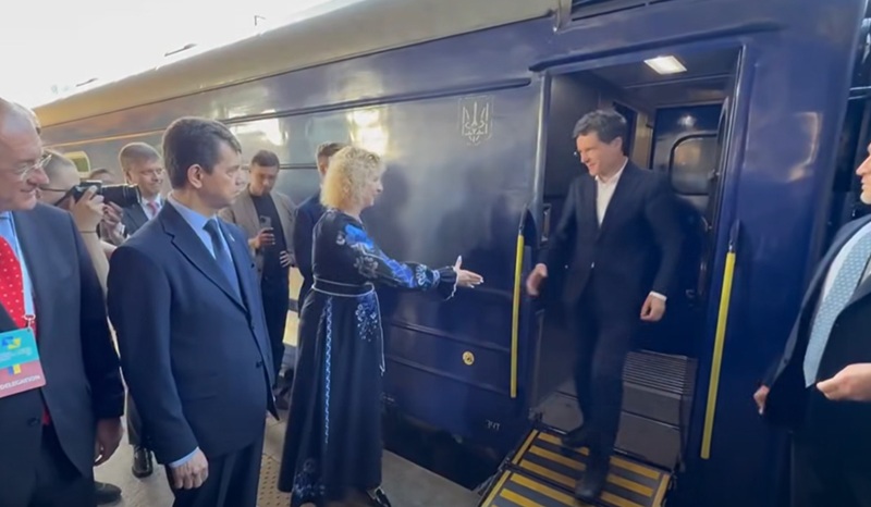 Nicușor Dan, deplasare cu trenul la Kiev. Președintele participă la summitul convocat de Zelenski