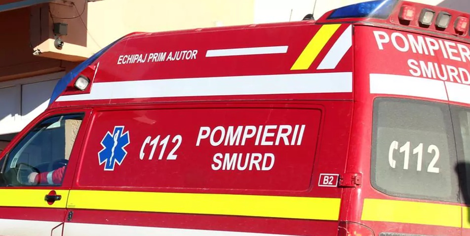 Accident grav în Tuzla. Un adolescent de 14 ani, lovit de o mașină. A fost transportat inconștient la spital