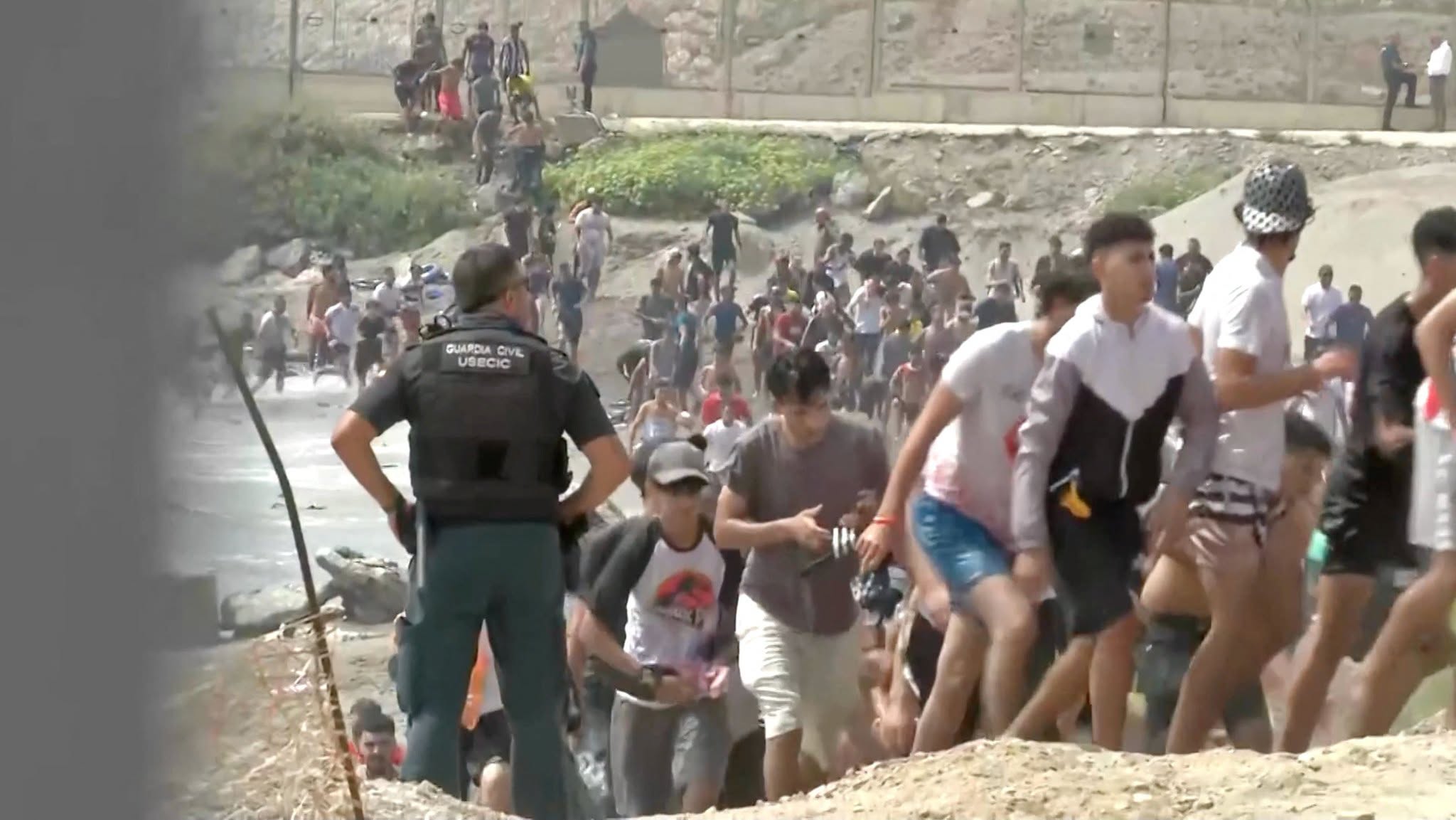 Haos la granița Europei! Spania trimite Armata în Ceuta după ce mii de migranți au trecut din Maroc