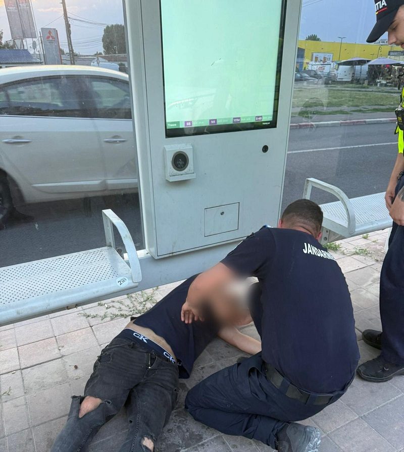 Doi jandarmi din Constanța, intervenție salvatoare pe drumul spre casă. Au acordat primul ajutor unui tânăr inconștient