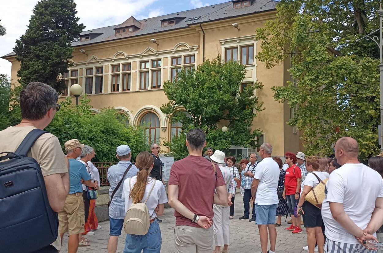 Tur ghidat prin istoria mai puțin cunoscută a Constanței. Zeci de participanți la prima ediție