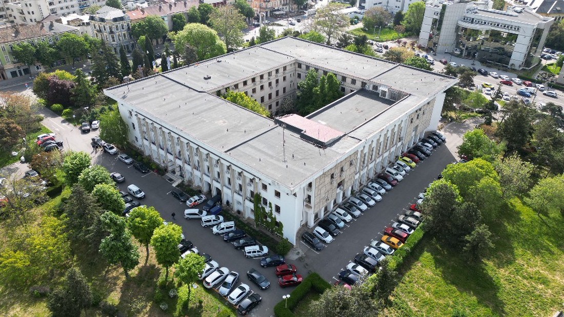 Primăria vrea să închirieze fără licitație terenurile ocupate de construcții ridicate de titulari de bună-credință. Proiectul, în consultare publică