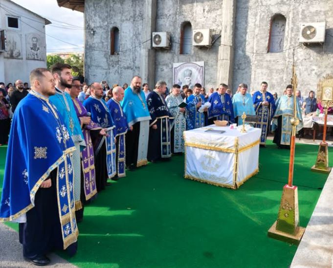 A început Postul Adormirii Maicii Domnului. Ce reguli respectă credincioșii și când este dezlegare la pește