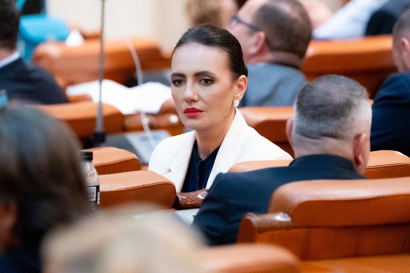 Parlamentar, după un concediu pe Dunărea românească: O ruşine naţională! La Cernavodă, câini abandonaţi care schelălăiau de foame. La Ruse, altă lume