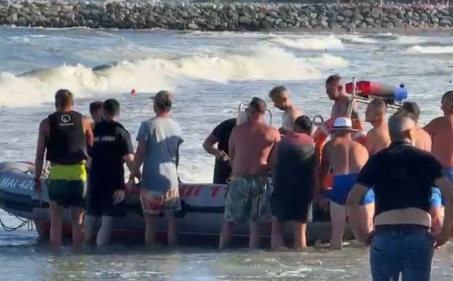 Tragedie cumplită la Olimp: doi frați din Vaslui au murit înecați în mare. Aveau doar 17 și 19 ani